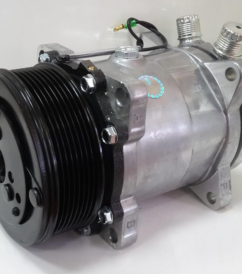 Компрессор SD 5H14 (12V, PV8, вертикальные выходы). Артикул: SD-5H14-12V-PV8